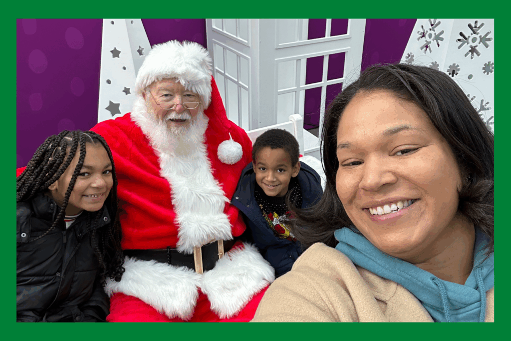 Sarah, Liv & Jack pose with Santa at the Rosslyn Holiday Market