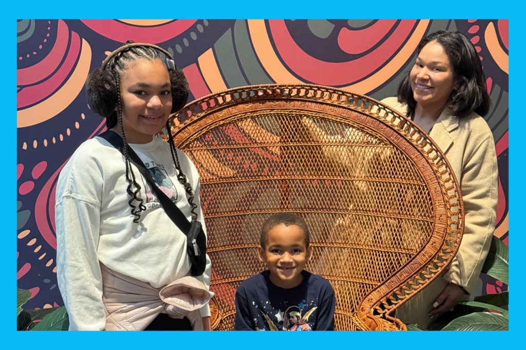 Sarah, Jack and Liv pose for a photo at the national gallery of art